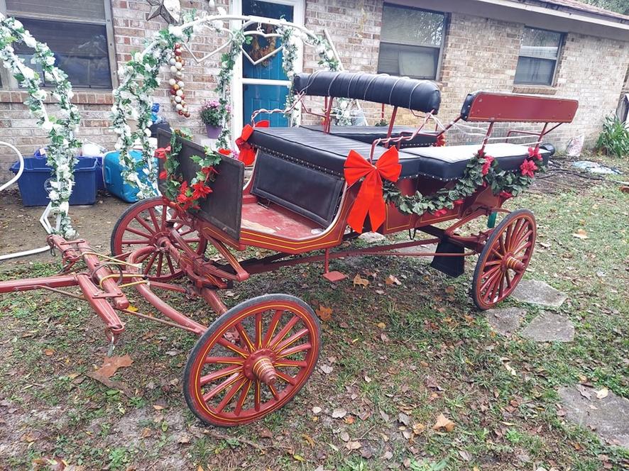 Here's our Lil Red Wagon ready for the Winter holiday parties and festivals anywhere from Jacksonville, Lake City and Gainesville, FL.